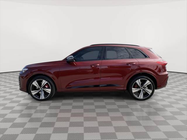 Used 2025 Audi SQ5 Premium Plus AWD/4WD image 2
