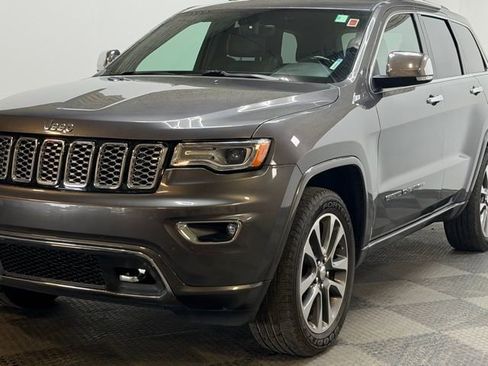 Used 2017 Jeep Grand Cherokee Overland AWD/4WD image 6