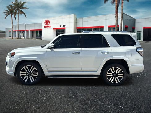 Used 2022 Toyota 4Runner Limited image 5