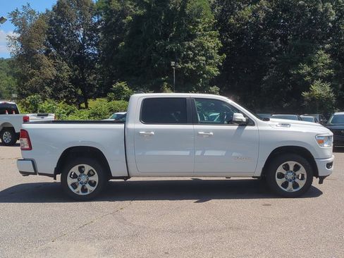 Used 2022 RAM 1500 Big Horn AWD/4WD image 3