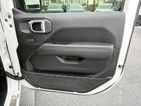 Used 2021 Jeep Wrangler Unlimited Sahara w/ Safety Group image 14