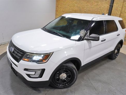 Used 2017 Ford Explorer 4WD Police Interceptor image 2
