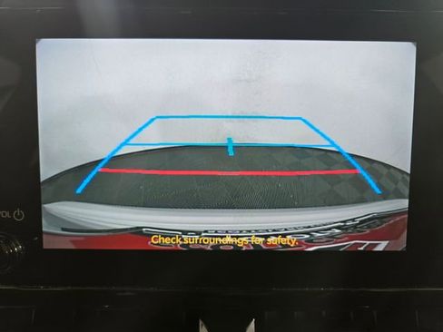 Used 2025 Toyota Corolla SE FWD image 18