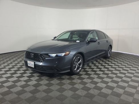 Used 2023 Honda Accord EX image 7
