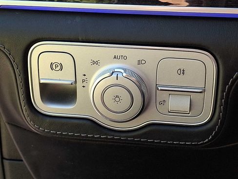 Used 2020 Mercedes-Benz GLS 580 4MATIC image 22