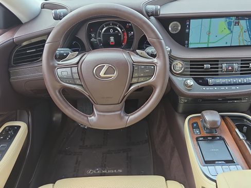 Used 2019 Lexus LS 500 RWD image 12