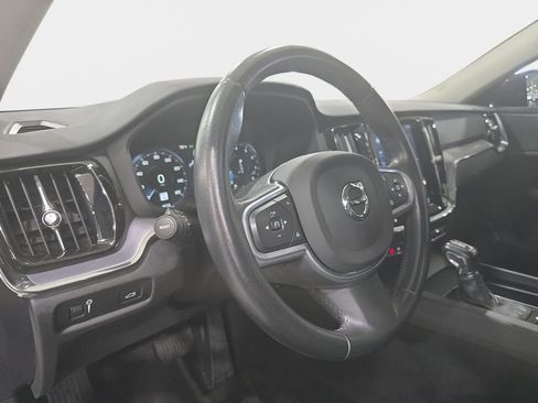 Used 2020 Volvo S60 T6 Momentum AWD/4WD image 21