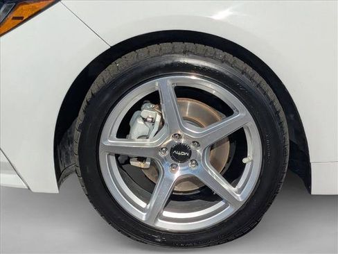 Used 2023 Toyota Corolla LE image 22