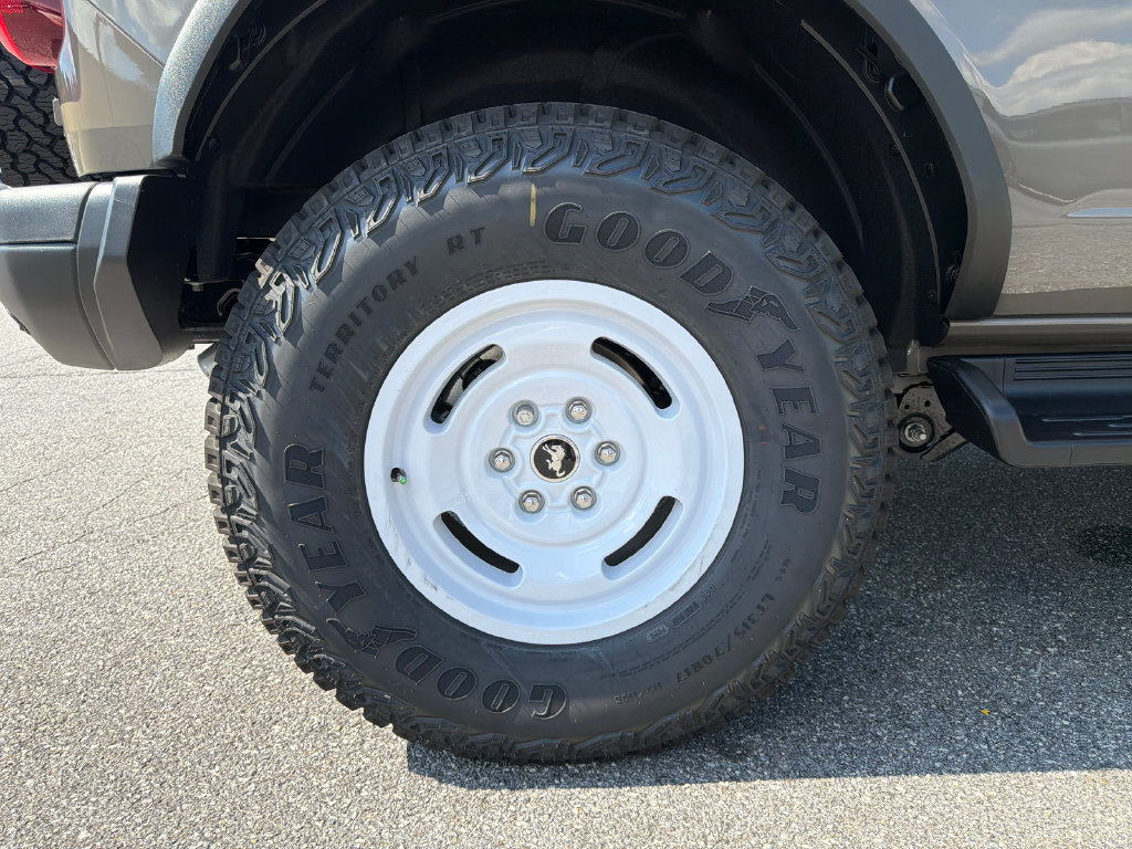 New 2026 Ford Bronco Heritage Edition AWD/4WD image 17