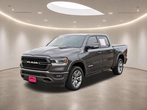 Used 2021 RAM 1500 Laramie AWD/4WD image 3