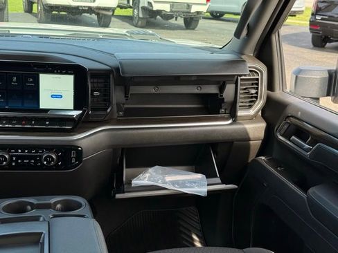 Used 2025 Chevrolet Silverado 2500 LT w/ Convenience Package AWD/4WD image 28