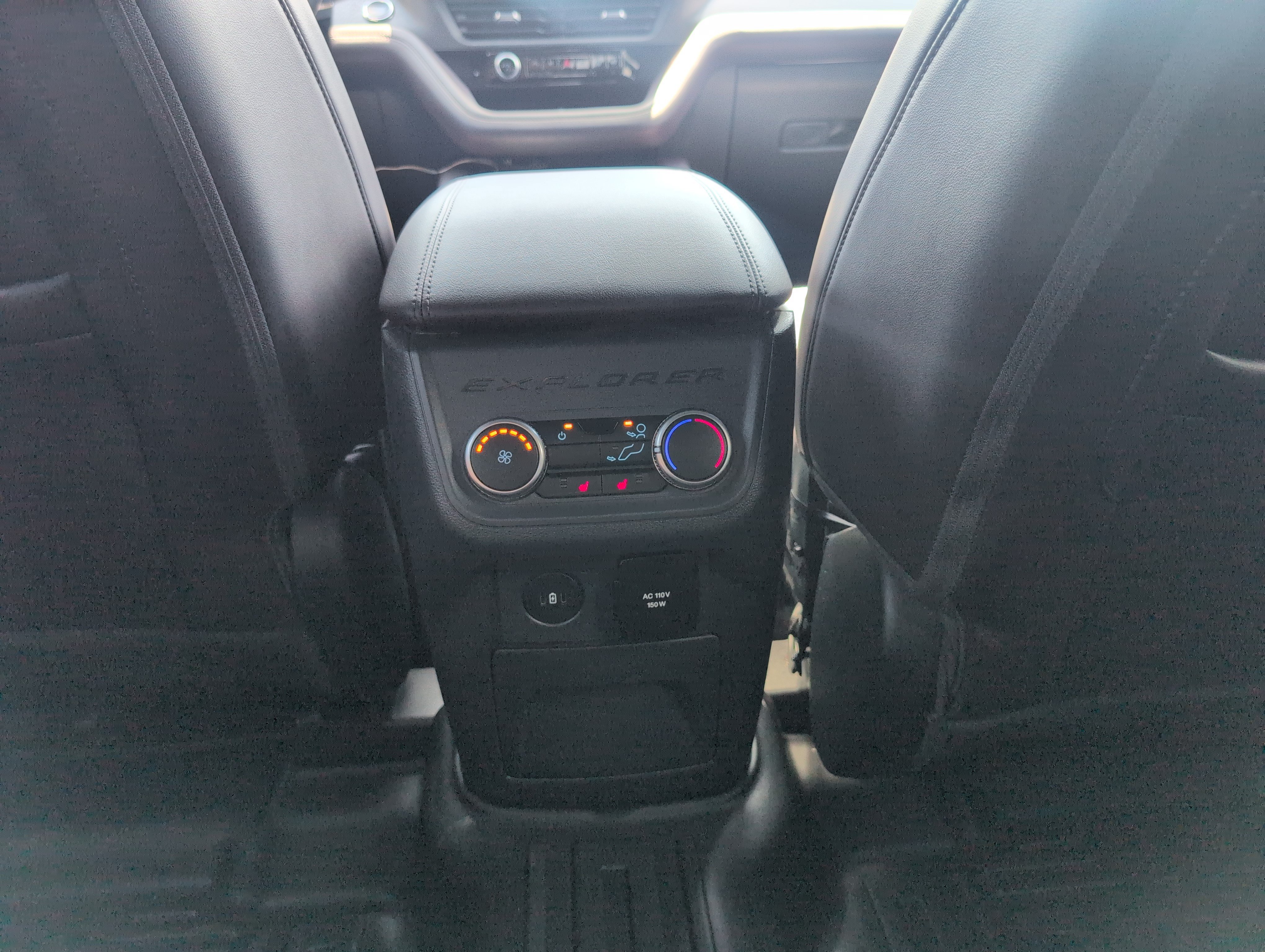Used 2025 Ford Explorer Platinum w/ Ultimate Package RWD image 33