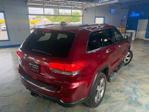 Used 2015 Jeep Grand Cherokee Limited w/ Luxury Group II AWD/4WD image 2