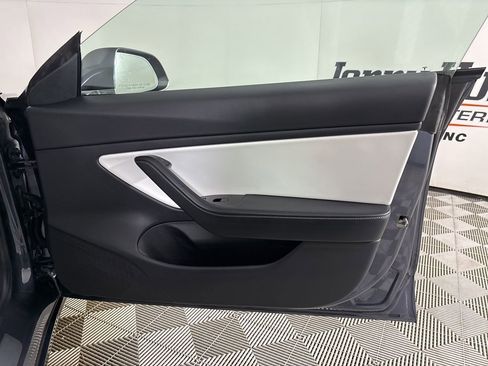 Used 2020 Tesla Model 3 Performance image 20