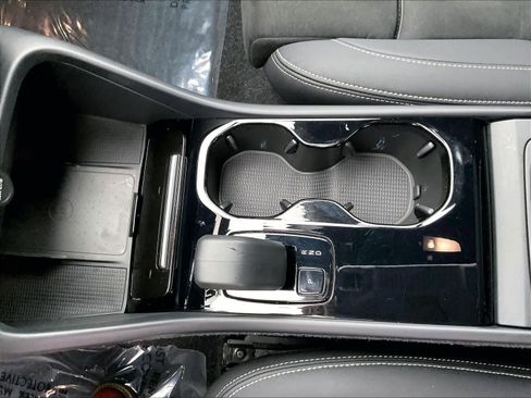 Used 2023 Volvo XC40 Recharge Ultimate w/ Protection Package Premier image 20