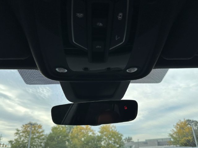 Used 2023 Audi SQ8 Prestige AWD/4WD image 33