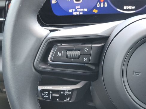 Used 2025 Porsche Macan Electric image 13