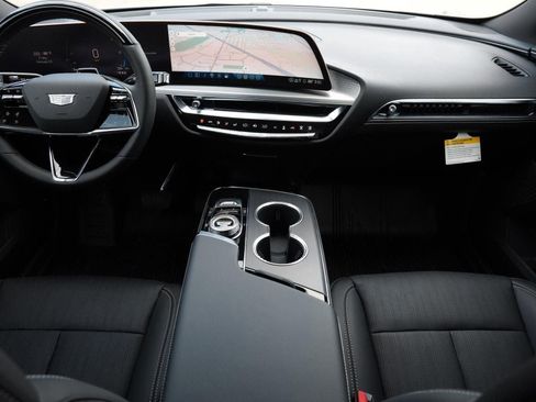 New 2026 Cadillac Lyriq Sport w/ LPO, Floor Liner Package image 34