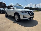 Used 2019 Nissan Rogue SV image 3
