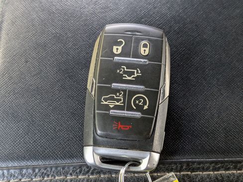 Used 2019 RAM 1500 Limited AWD/4WD image 29