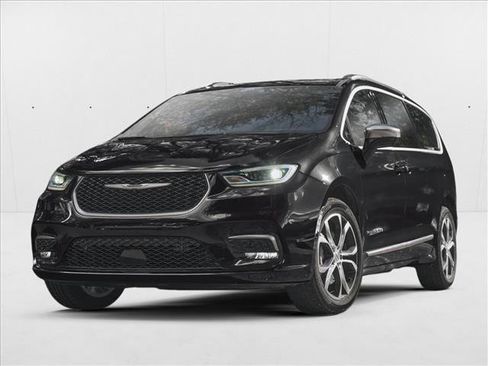 Used 2025 Chrysler Pacifica Select FWD image 1
