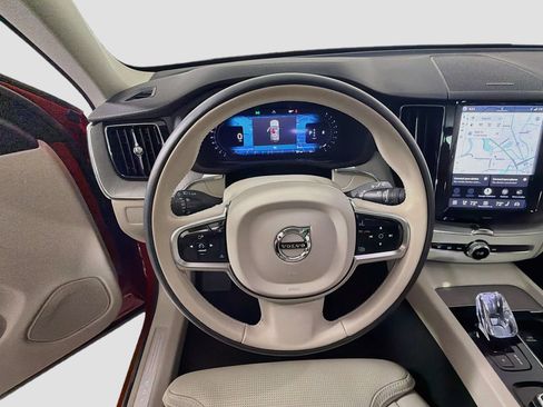 Certified 2024 Volvo XC60 B5 Ultimate w/ Protection Package Premier AWD/4WD image 12