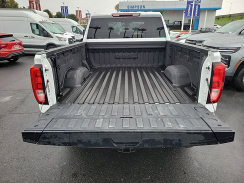 Used 2022 GMC Sierra 2500 SLE w/ SLE Value Package; AWD/4WD image 21