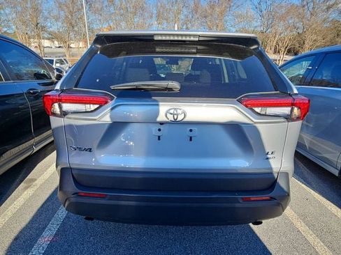 Used 2024 Toyota RAV4 LE image 7