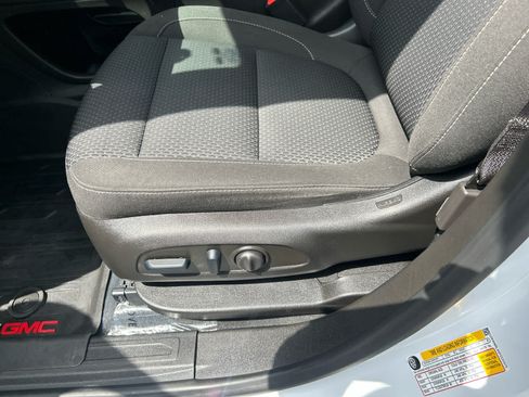 Used 2023 GMC Acadia SLE w/ Driver Convenience Package AWD/4WD image 11