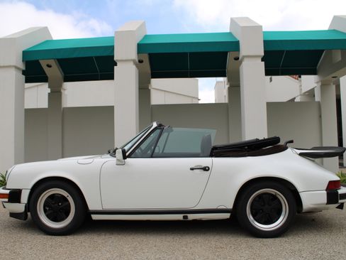 Used 1987 Porsche 911 Carrera image 2