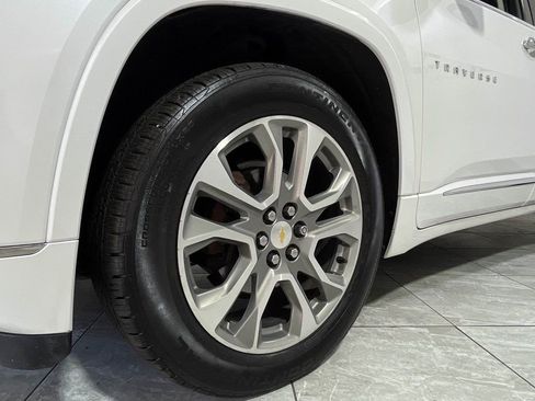 Used 2020 Chevrolet Traverse Premier image 44