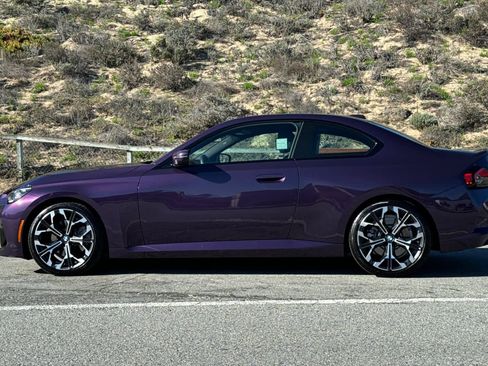 Used 2025 BMW 230i Coupe w/ M Sport Package image 9