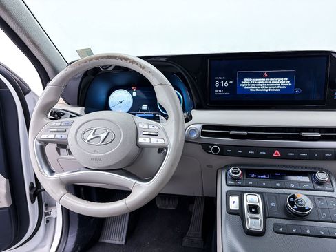Used 2024 Hyundai Palisade Limited AWD/4WD image 5