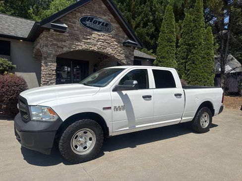 Used 2018 RAM 1500 Tradesman w/ Popular Equipment Group AWD/4WD image 2