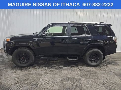 Used 2021 Toyota 4Runner SR5 Premium w/ Moonroof Package AWD/4WD image 5