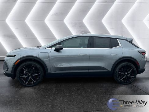 New 2026 Chevrolet Equinox EV LT w/ LPO, Blackout Package FWD image 2