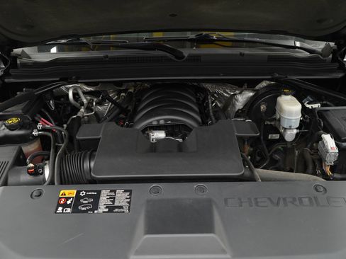 Used 2016 Chevrolet Suburban LTZ AWD/4WD image 38