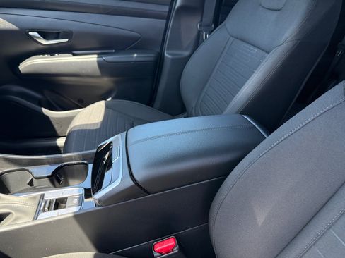 Certified 2025 Hyundai Santa Cruz SE FWD image 14
