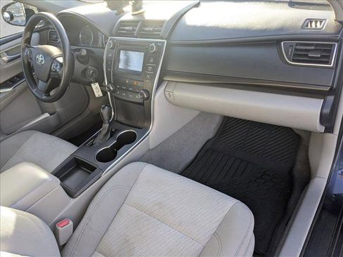 Used 2017 Toyota Camry LE image 20