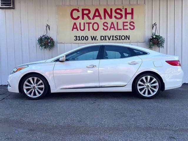 Used 2014 Hyundai Azera Limited w/ Option Group 02 FWD image 2