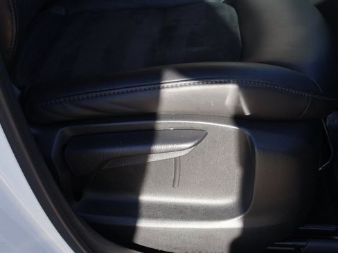 Used 2020 MAZDA CX-5 Touring image 11