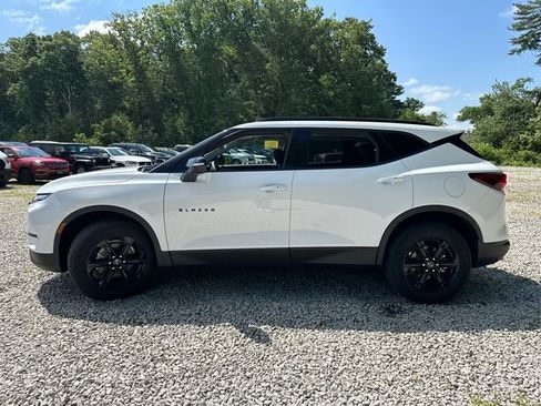 New 2026 Chevrolet Blazer LT w/ Sound & Technology Package AWD/4WD image 5