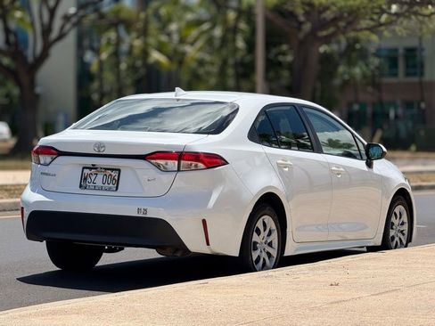 Used 2023 Toyota Corolla LE image 5