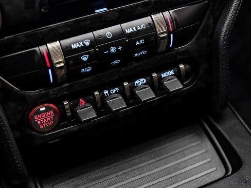 Used 2022 Ford Mustang Shelby GT500 w/ Technology Package RWD image 63