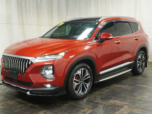 Used 2019 Hyundai Santa Fe AWD image 2