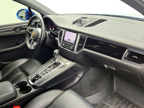 Used 2017 Porsche Macan AWD/4WD image 26