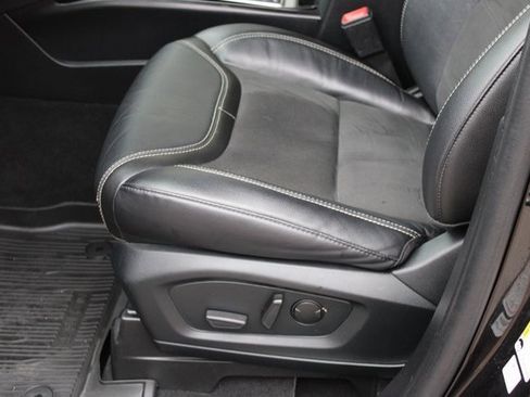 Used 2022 Ford Explorer ST image 16