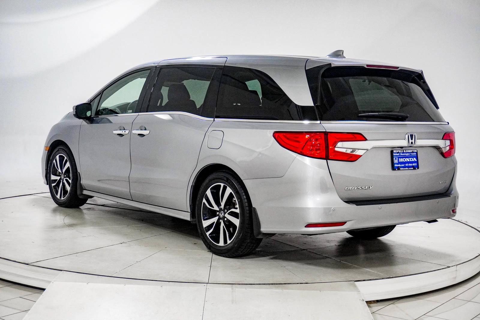 Used 2019 Honda Odyssey Elite image 6