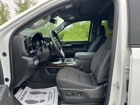 Used 2025 GMC Sierra 1500 Elevation w/ Preferred Package AWD/4WD image 18