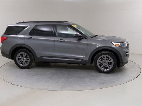 Certified 2022 Ford Explorer XLT w/ Equipment Group 202A image 13